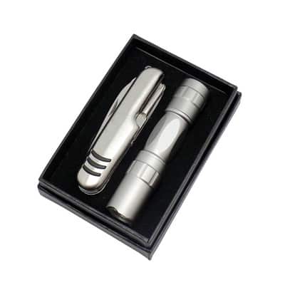 set linterna y corta plumas 1 | loguideas merchandising Set Linterna y Corta plumas